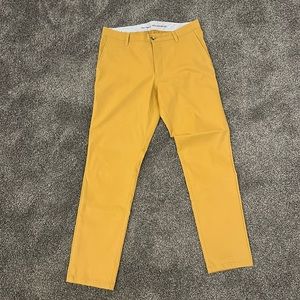 Rhone Tech Chino Pant in British Khaki 32 x 30